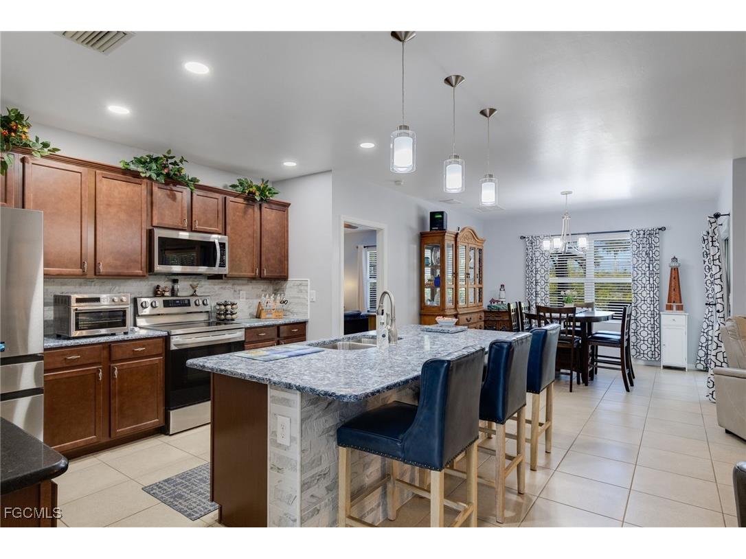 10536 Canal Brook Lane Lehigh Acres FL 33936 2025013962 image5