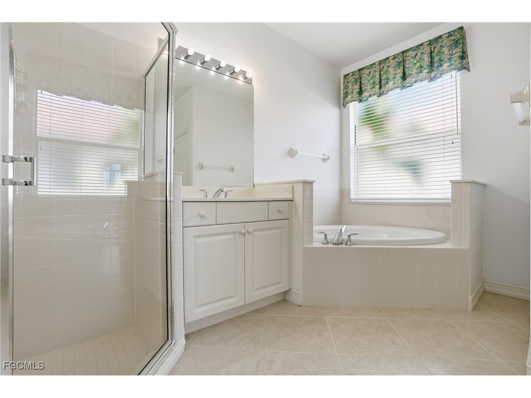 10537 Bella Vista Drive Fort Myers FL 33913 2025024976 image23