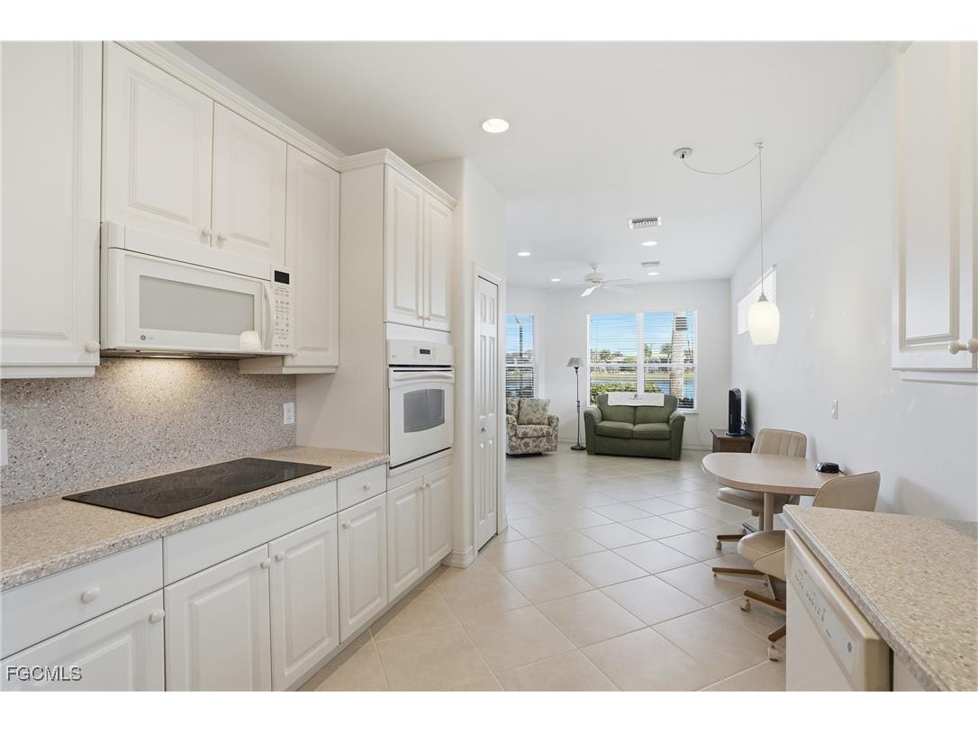 10537 Bella Vista Drive Fort Myers FL 33913 2025024976 image5