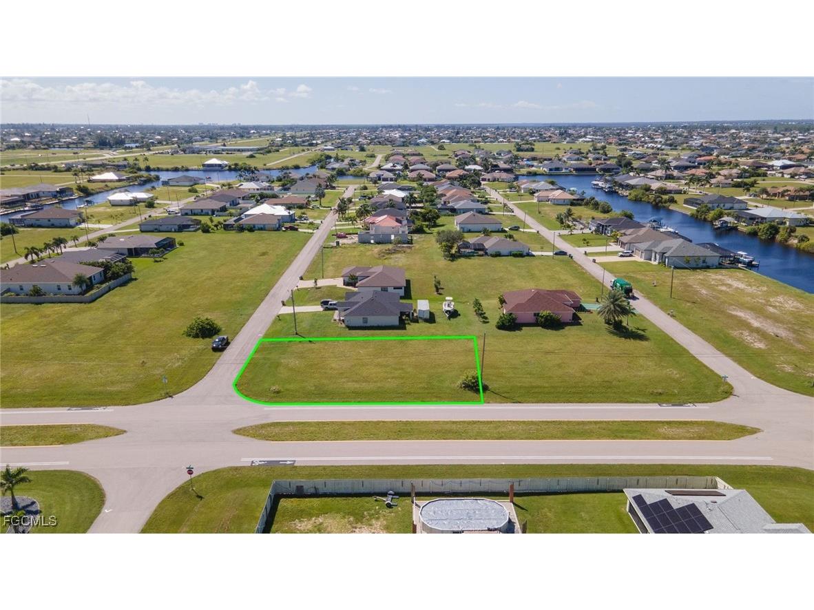 1054 NW 33rd Place Cape Coral FL 33993 2025013678 image4