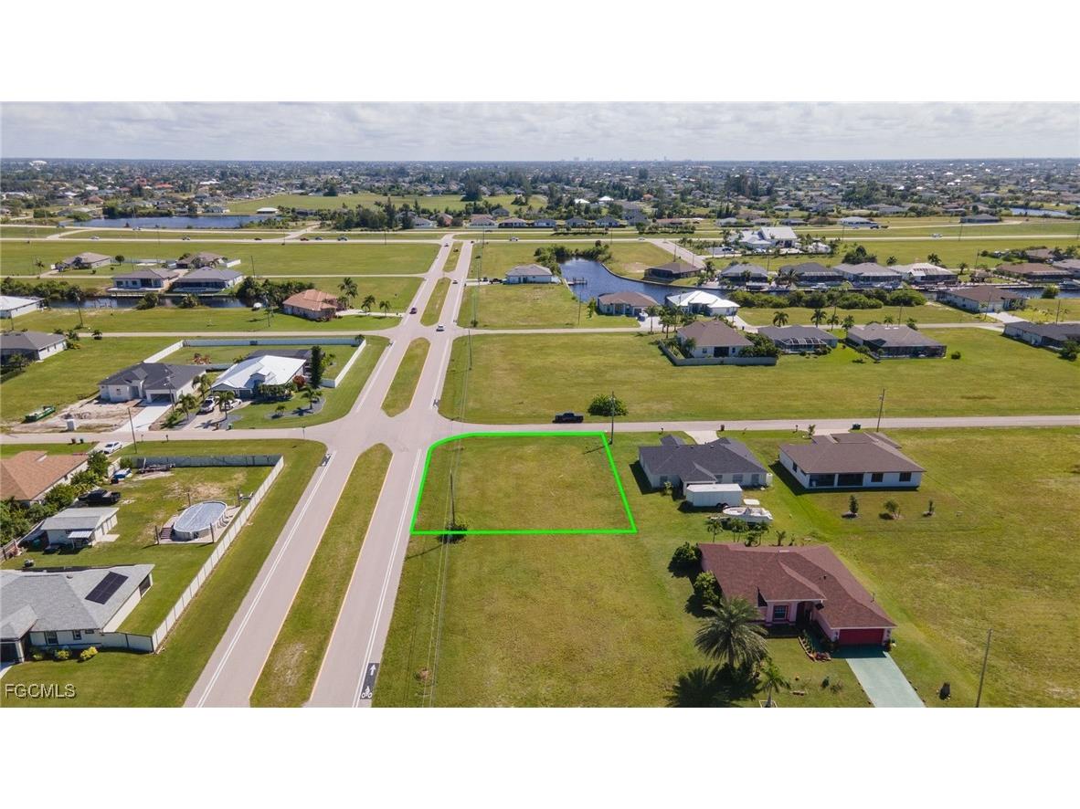 1054 NW 33rd Place Cape Coral FL 33993 2025013678 image5