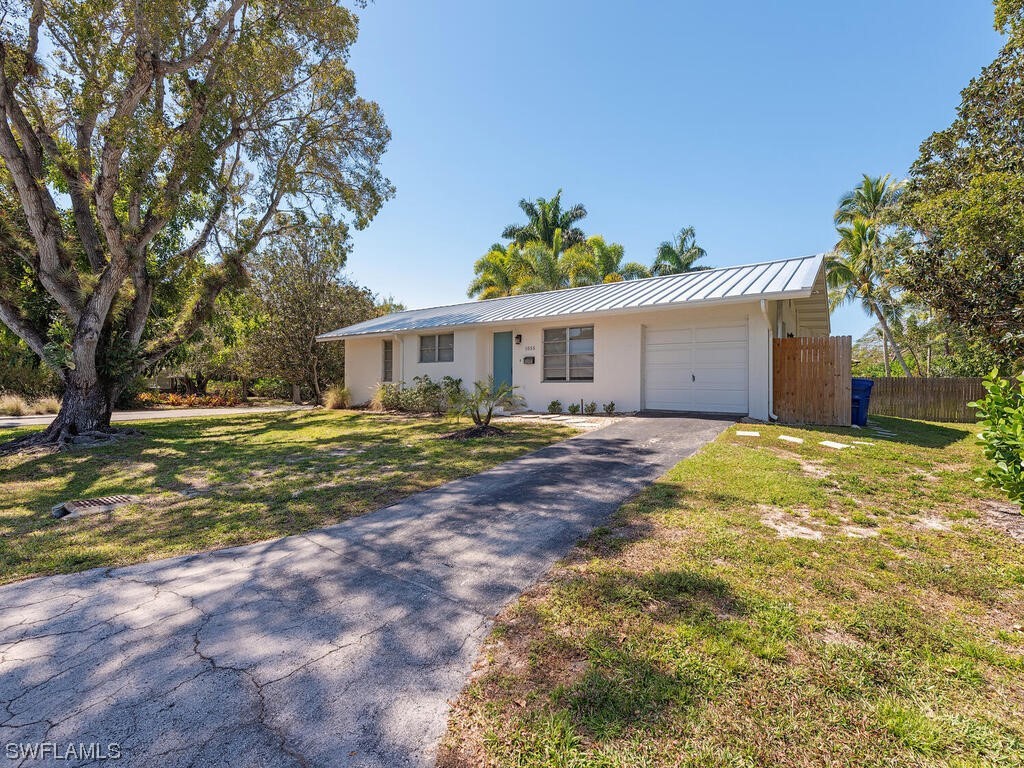 1055 13th Street N Naples FL 34102 224018040 image1