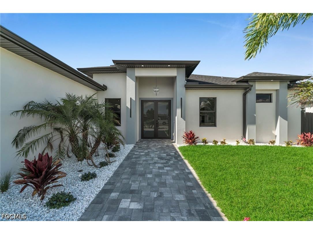 1055 Embers Parkway W Cape Coral FL 33993 2026017580 image2