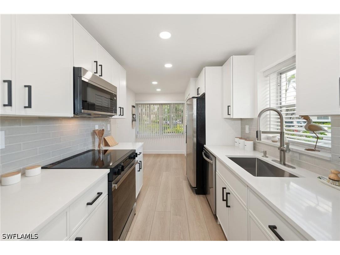 1055 Forest Lakes Drive #D114 Naples FL 34105 226020880 image9