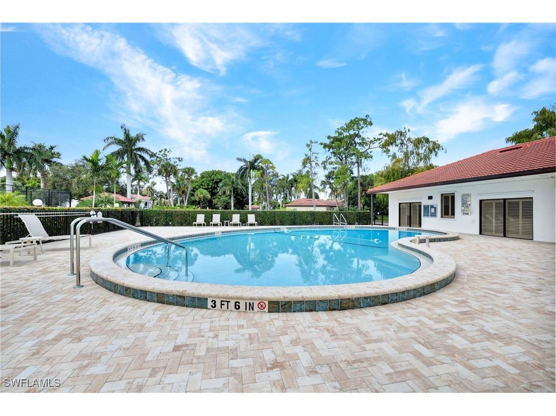 1055 Forest Lakes Drive #F203 Naples FL 34105 225070618 image18