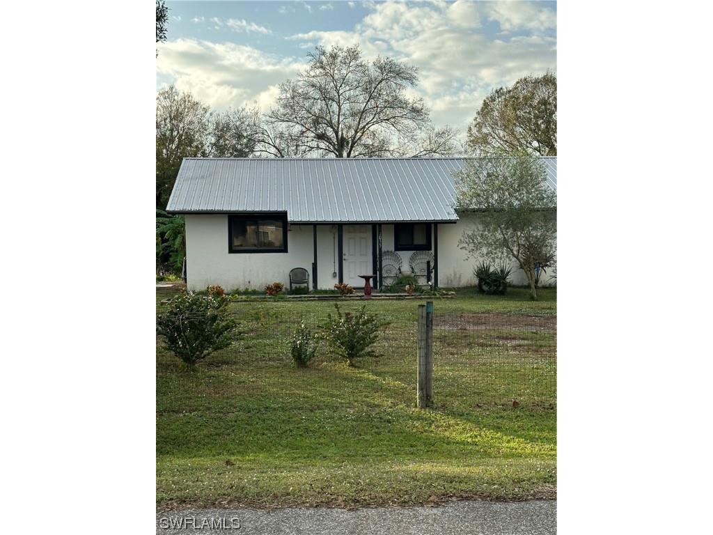 1055 Hobble Lane Moore Haven FL 33471 224005467 image1