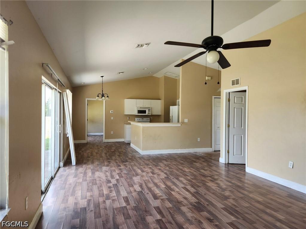 1055 Peach Street Lehigh Acres FL 33974 2026017889 image4