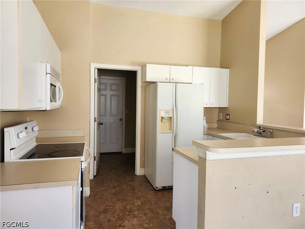 1055 Peach Street Lehigh Acres FL 33974 2026017889 image6