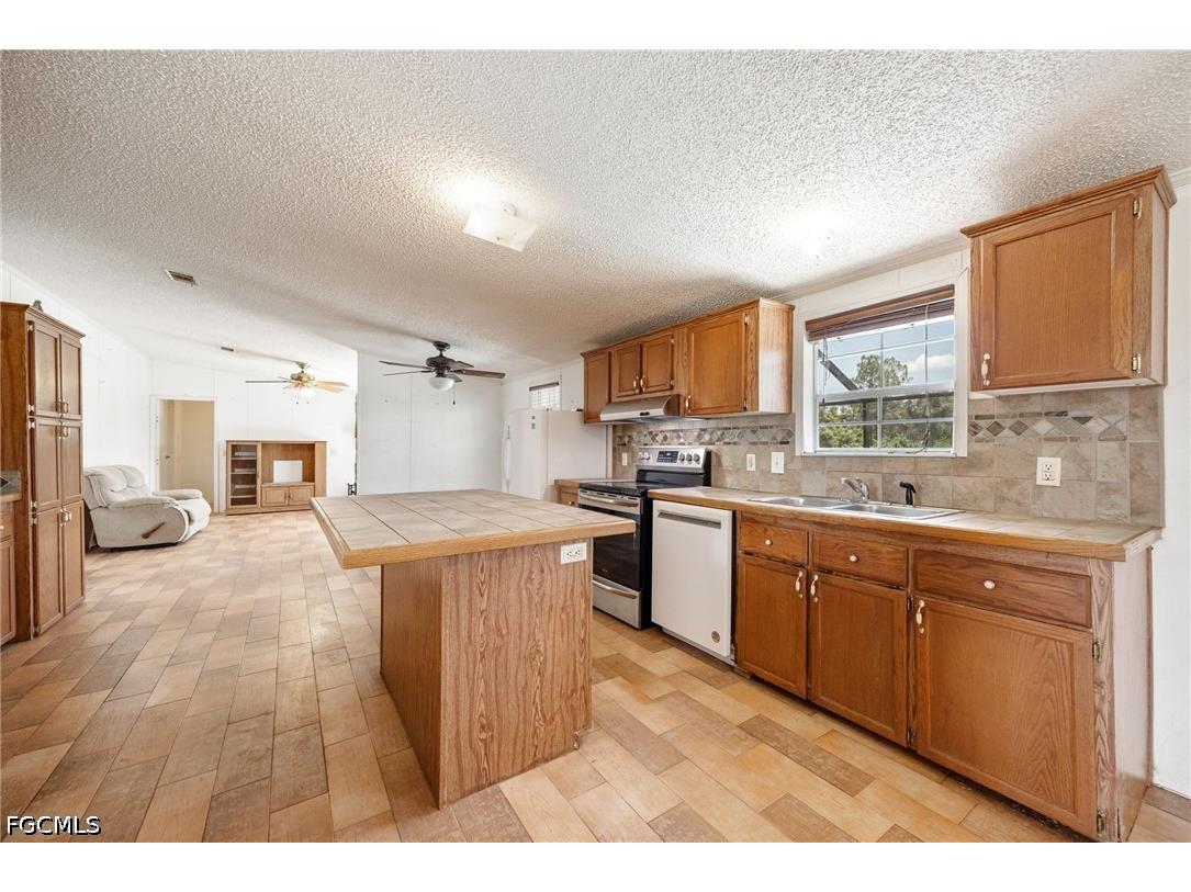10550 Sharon Drive North Fort Myers FL 33917 2026027925 image9