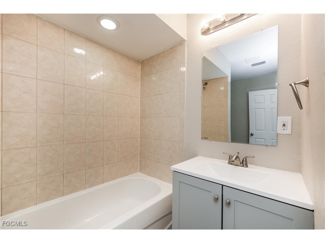 1056 Summa Boulevard Lehigh Acres FL 33974 2025013566 image13