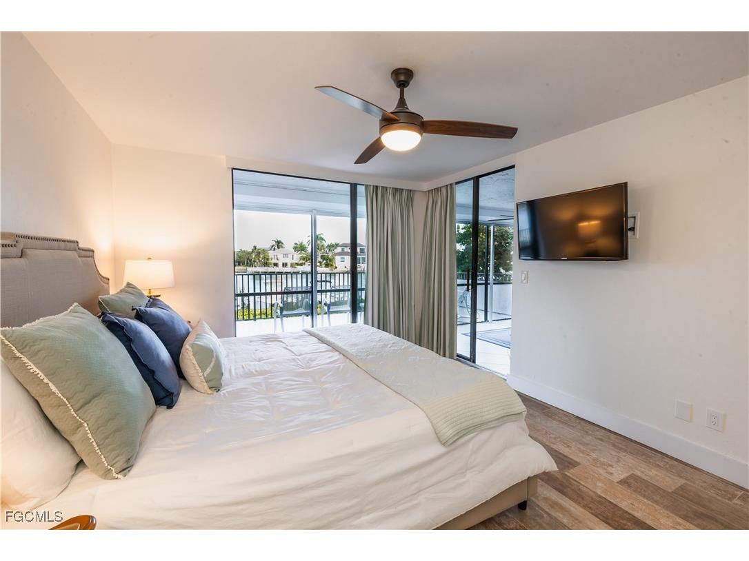 10562 Gulf Shore Drive #101/102 Naples FL 34108 2025005157 image26