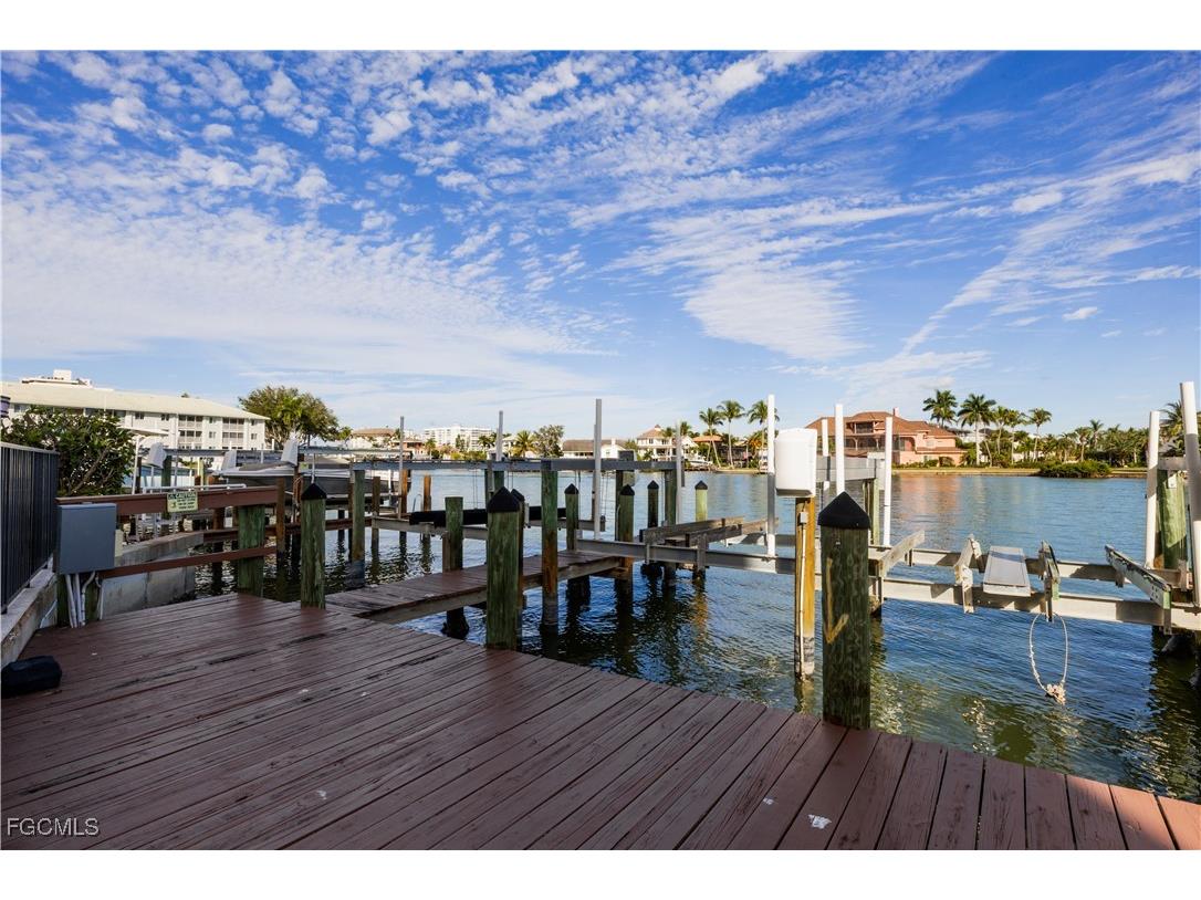 10562 Gulf Shore Drive #101/102 Naples FL 34108 2025005157 image39