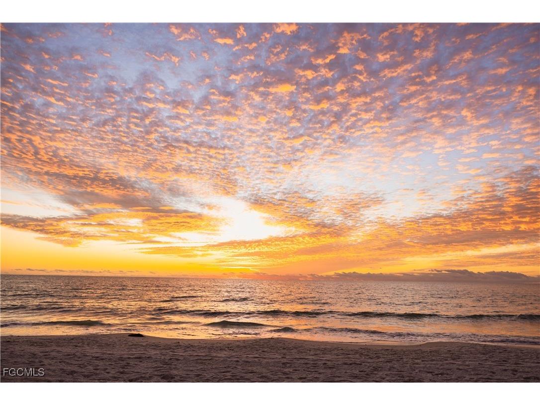 10562 Gulf Shore Drive #101/102 Naples FL 34108 2025005157 image44