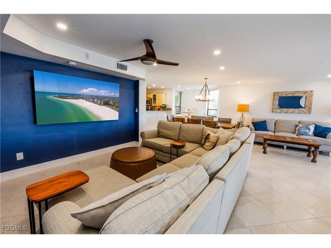 10562 Gulf Shore Drive #101/102 Naples FL 34108 2025005157 image5