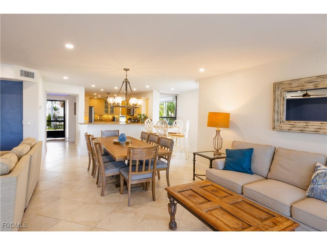 10562 Gulf Shore Drive #101/102 Naples FL 34108 2025005157 image6