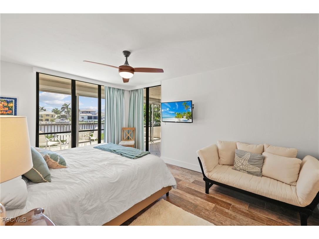 10562 Gulf Shore Drive #101/102 Naples FL 34108 2025015927 image18