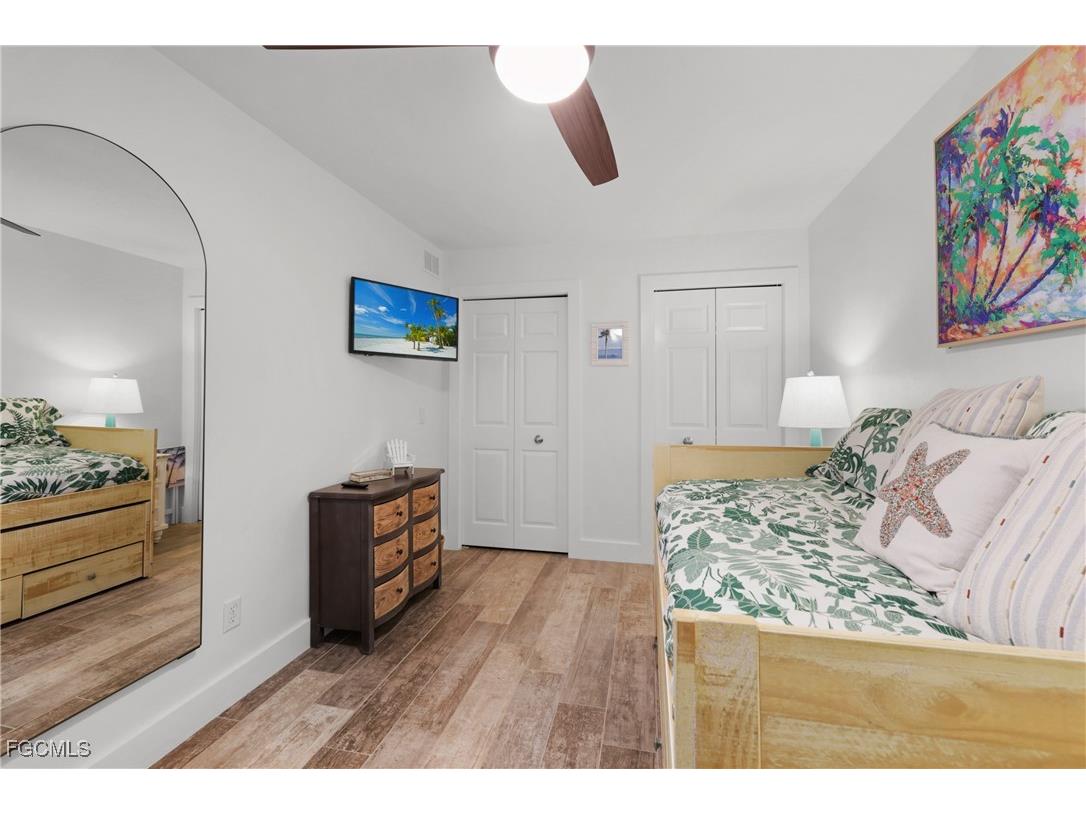 10562 Gulf Shore Drive #101/102 Naples FL 34108 2025015927 image2