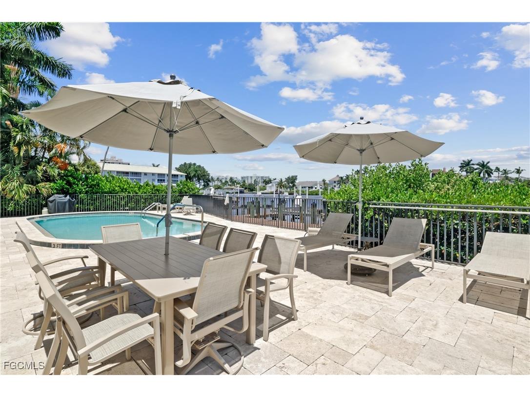 10562 Gulf Shore Drive #101/102 Naples FL 34108 2025015927 image25