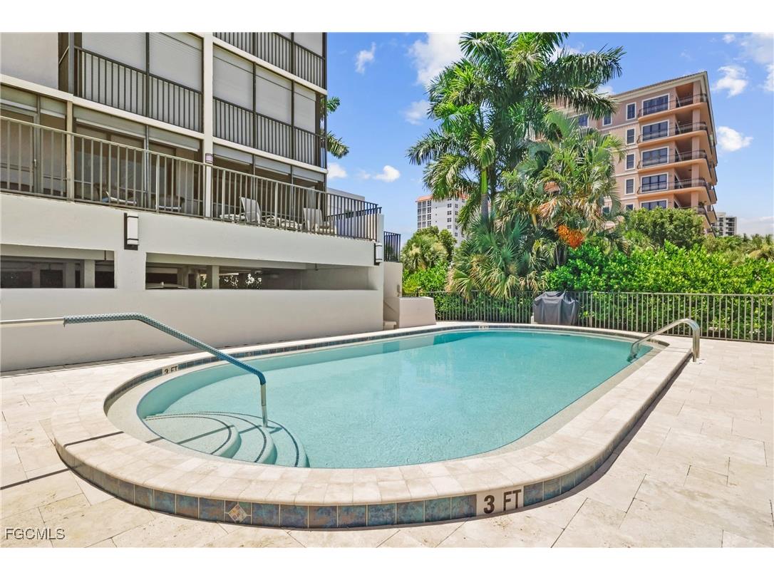 10562 Gulf Shore Drive #101/102 Naples FL 34108 2025015927 image27