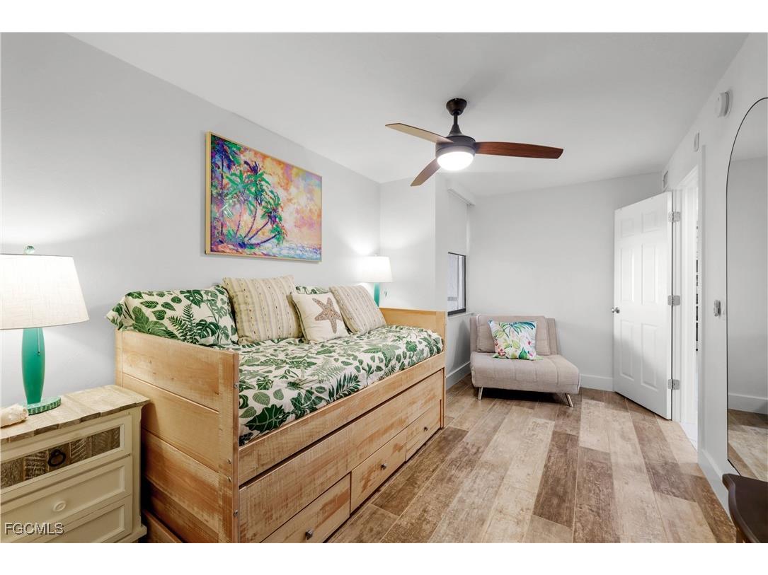 10562 Gulf Shore Drive #101/102 Naples FL 34108 2025015927 image3