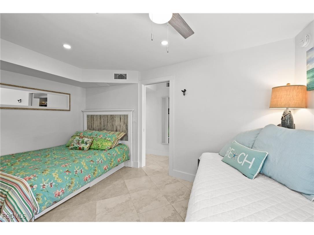 10562 Gulf Shore Drive #101/102 Naples FL 34108 2025015927 image8