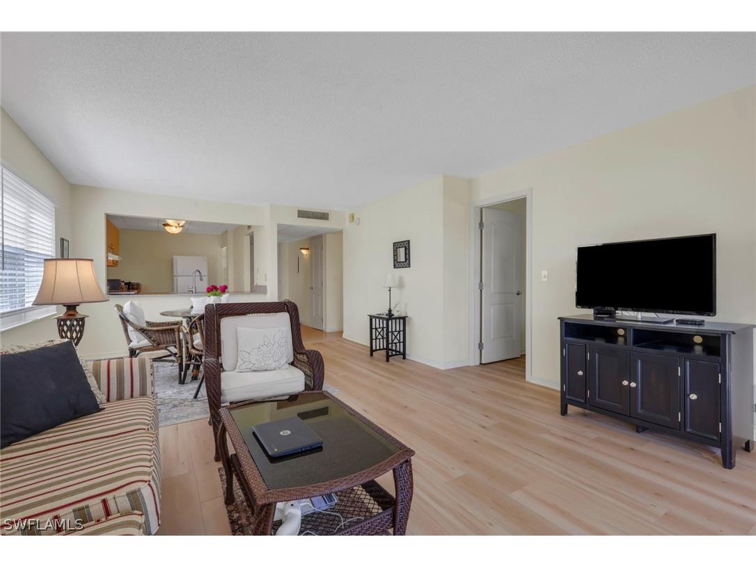 1057 Forest Lakes Drive #1208 Naples FL 34105 226010352 image12