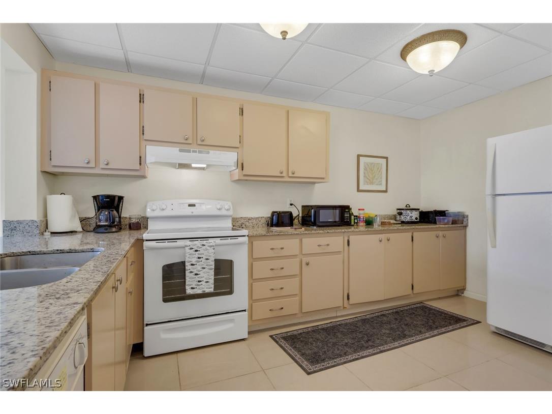 1057 Forest Lakes Drive #1208 Naples FL 34105 226010352 image7