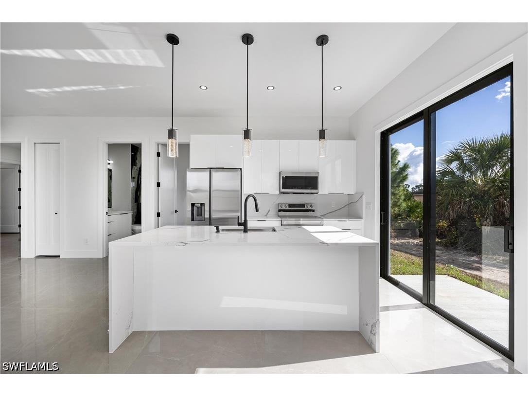 1057 Halby Avenue S Lehigh Acres FL 33974 226012998 image4