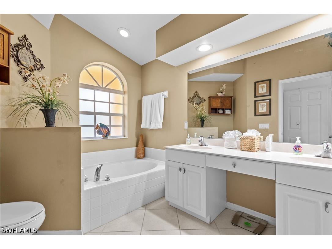 1057 Silverstrand Drive Naples FL 34110 226013870 image17