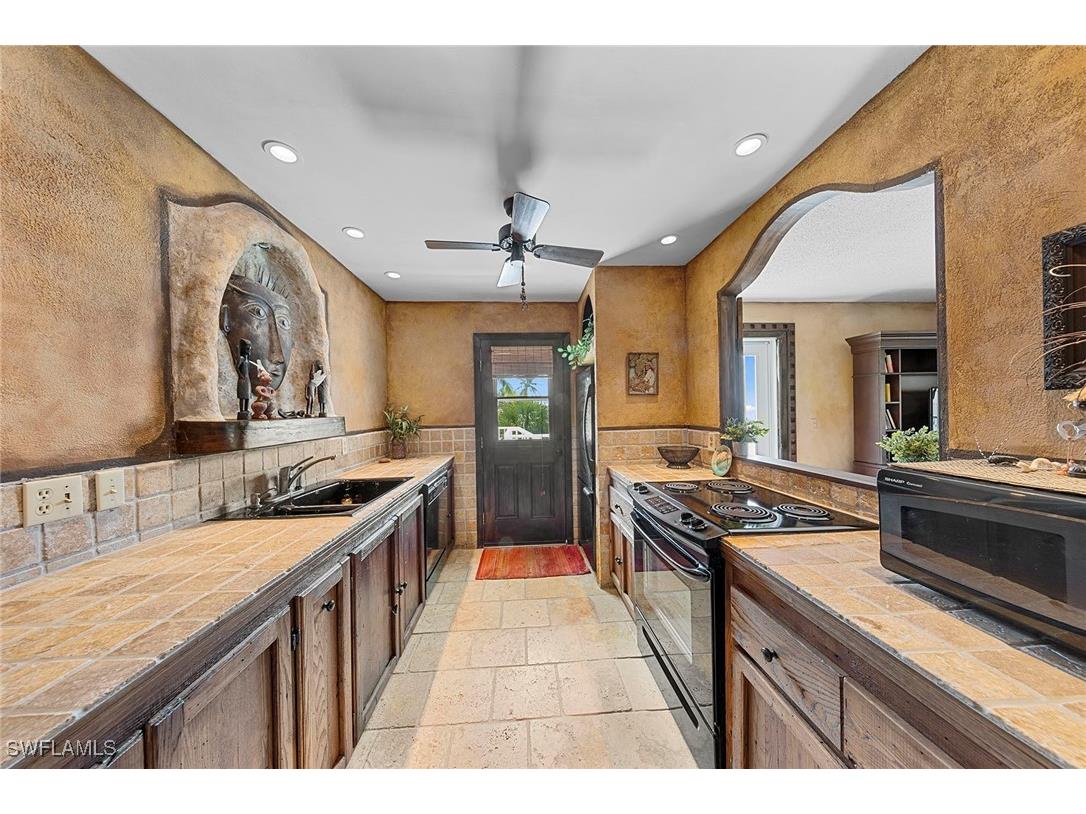 10573 Gulf Shore Drive #306 Naples FL 34108 225077439 image17