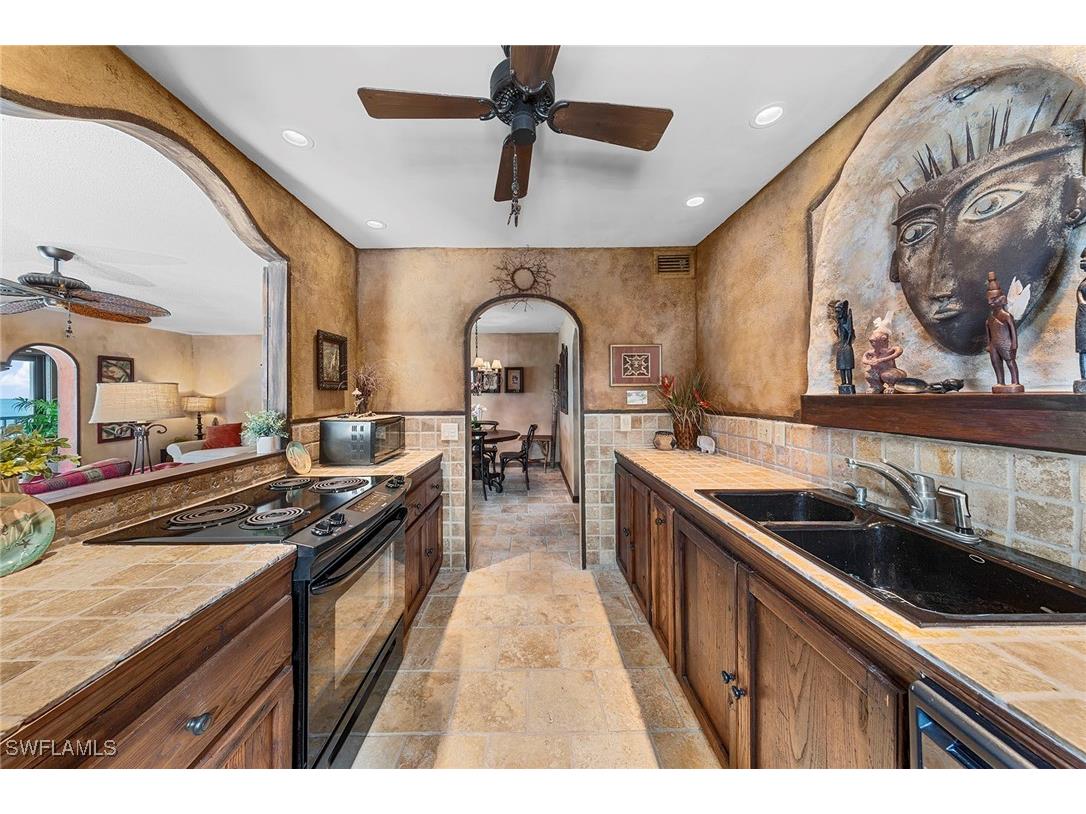 10573 Gulf Shore Drive #306 Naples FL 34108 225077439 image18