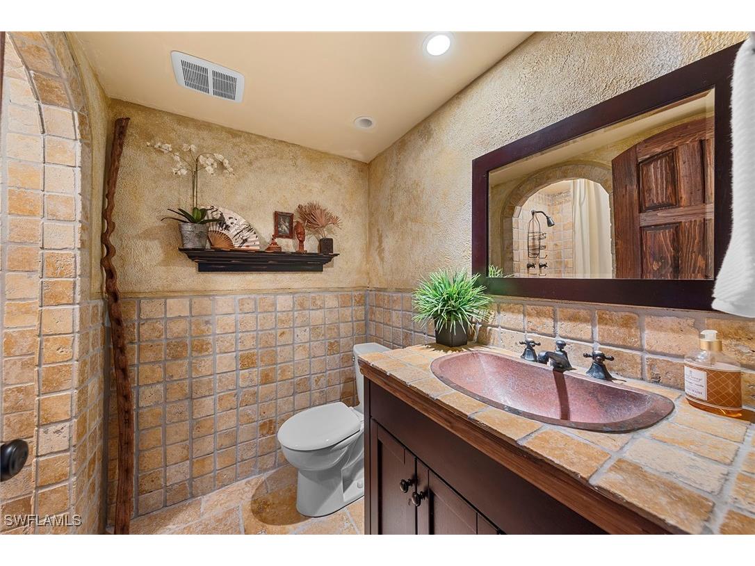 10573 Gulf Shore Drive #306 Naples FL 34108 225077439 image24