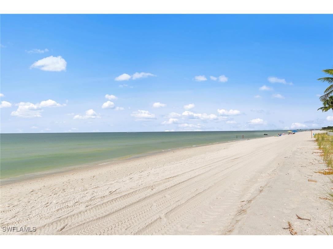 10573 Gulf Shore Drive #306 Naples FL 34108 225077439 image28