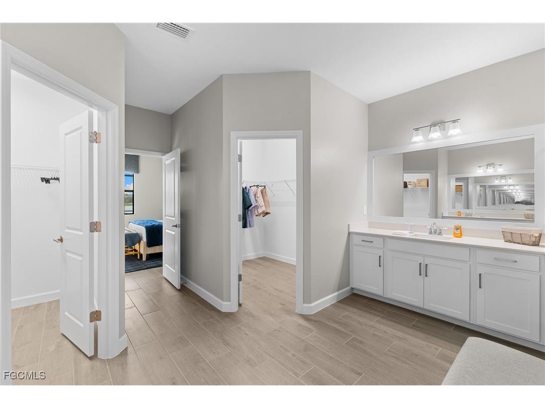 10575 Timber Creek Drive Fort Myers FL 33913 2025023341 image40