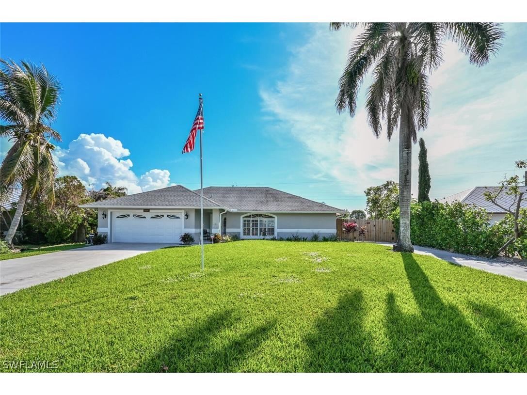 1058 Capri Drive Naples FL 34103 222085723 image1