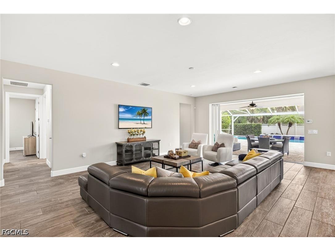 10582 Jackson Square Drive Estero FL 33928 2026015430 image7