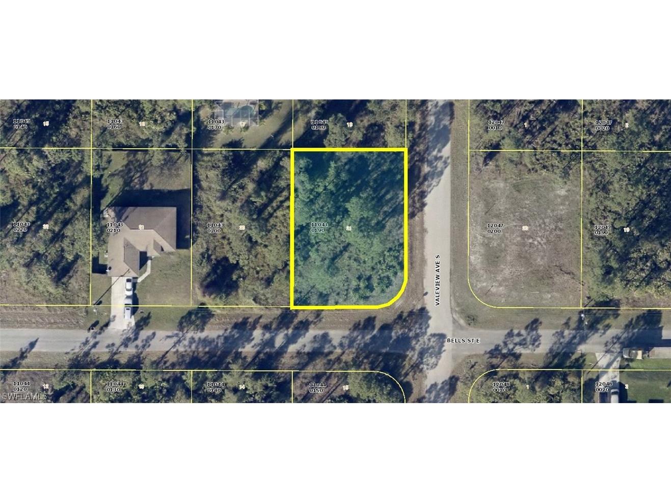 1059 Bells Street E Lehigh Acres FL 33974 223039405 image1