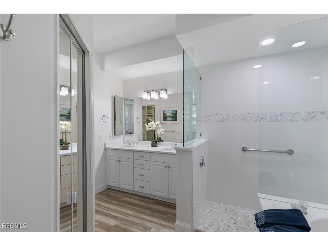 1059 Briarwood Boulevard Naples FL 34104 2025007531 image20