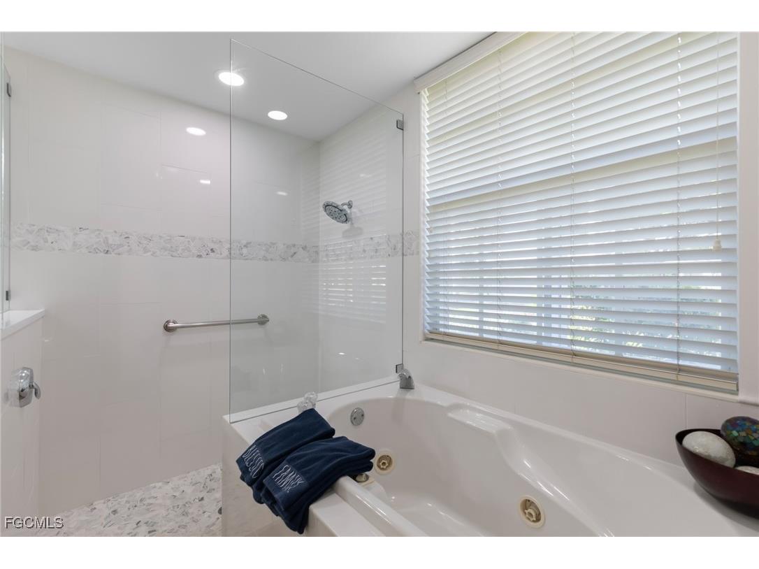 1059 Briarwood Boulevard Naples FL 34104 2025007531 image21