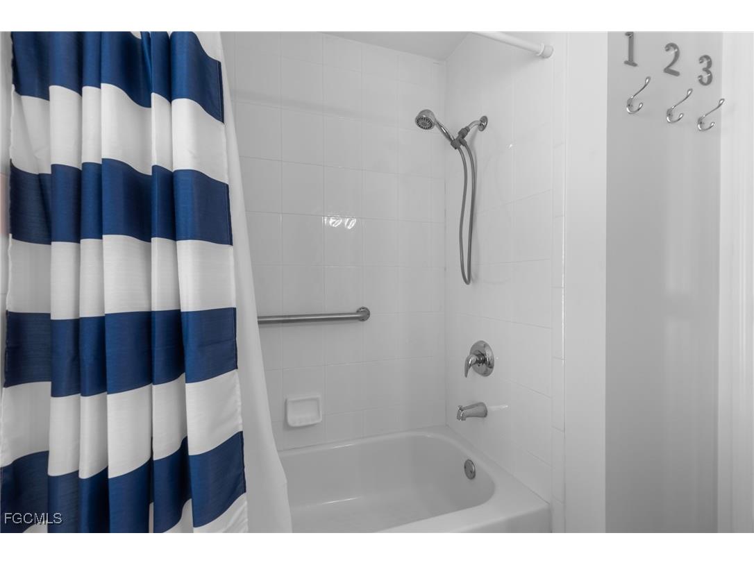 1059 Briarwood Boulevard Naples FL 34104 2025007531 image28