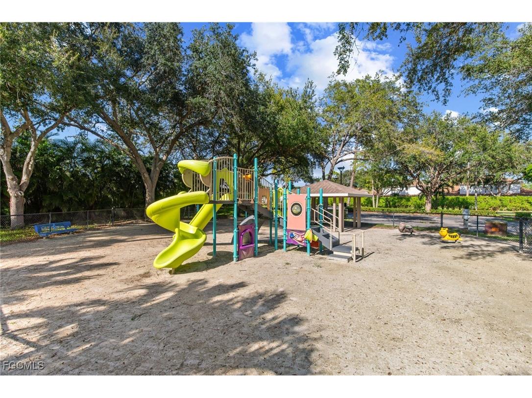 1059 Briarwood Boulevard Naples FL 34104 2025007531 image45