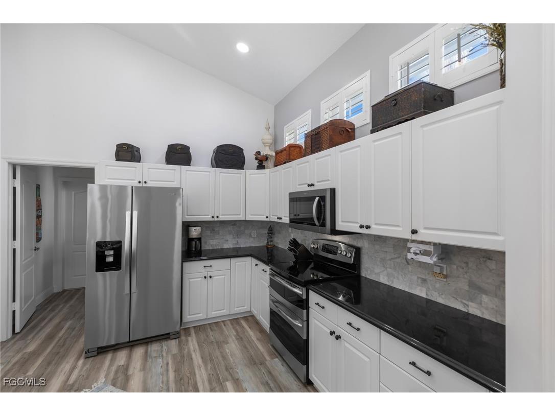 1059 Briarwood Boulevard Naples FL 34104 2025007531 image9