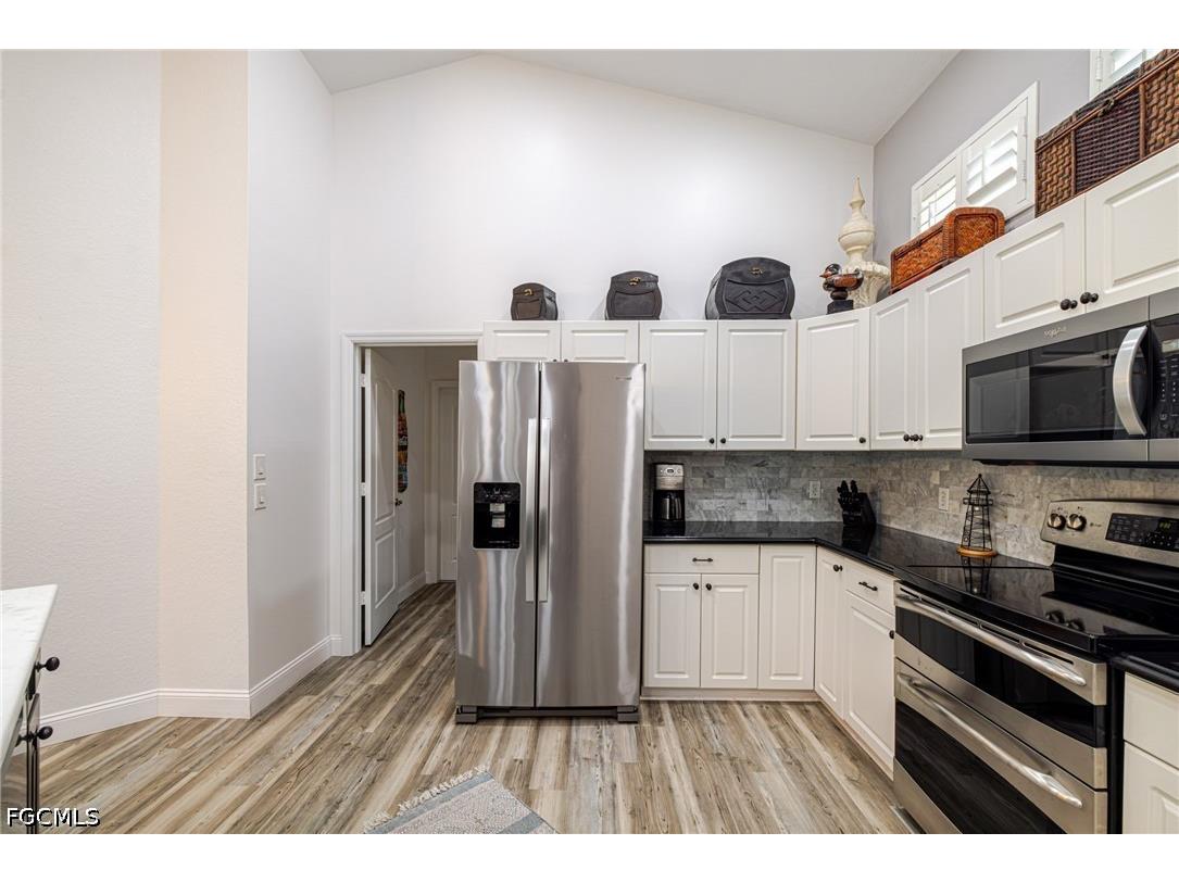 1059 Briarwood Boulevard Naples FL 34104 2026016591 image10
