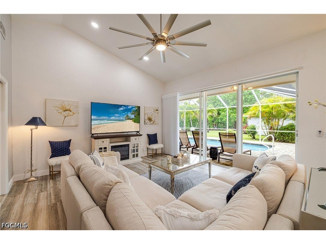 1059 Briarwood Boulevard Naples FL 34104 2026016591 image15