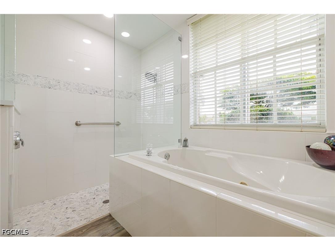 1059 Briarwood Boulevard Naples FL 34104 2026016591 image36