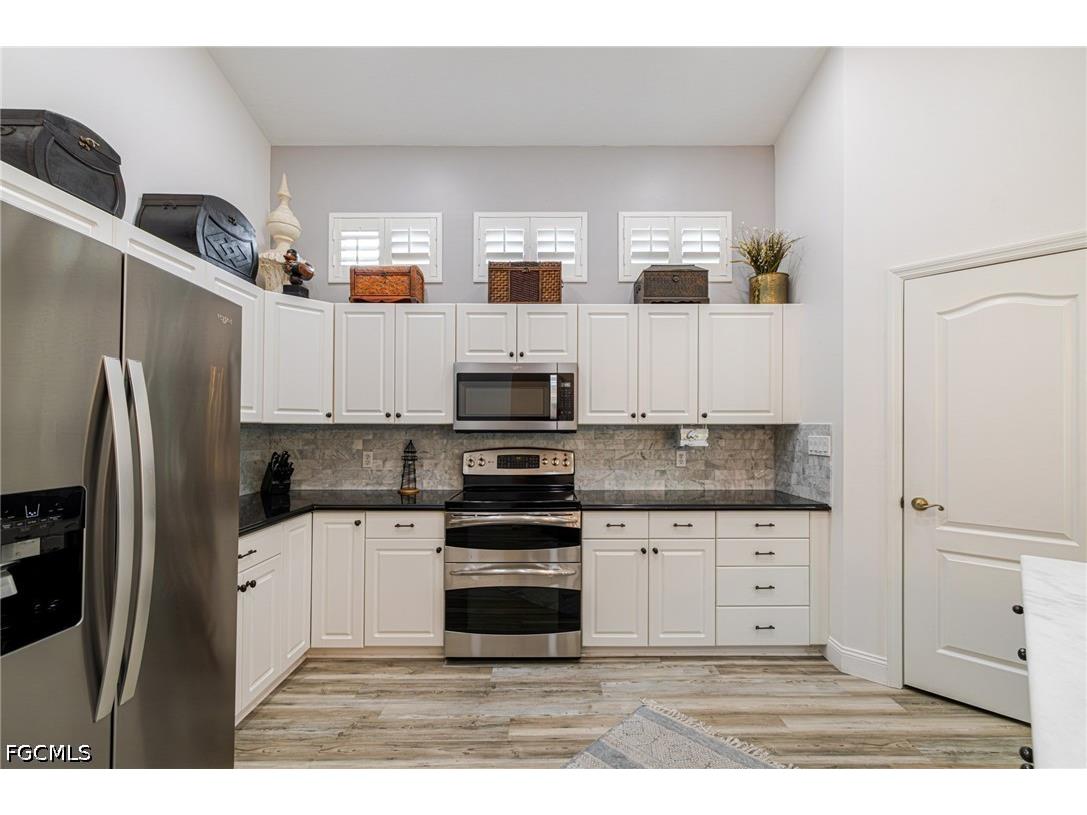 1059 Briarwood Boulevard Naples FL 34104 2026016591 image9