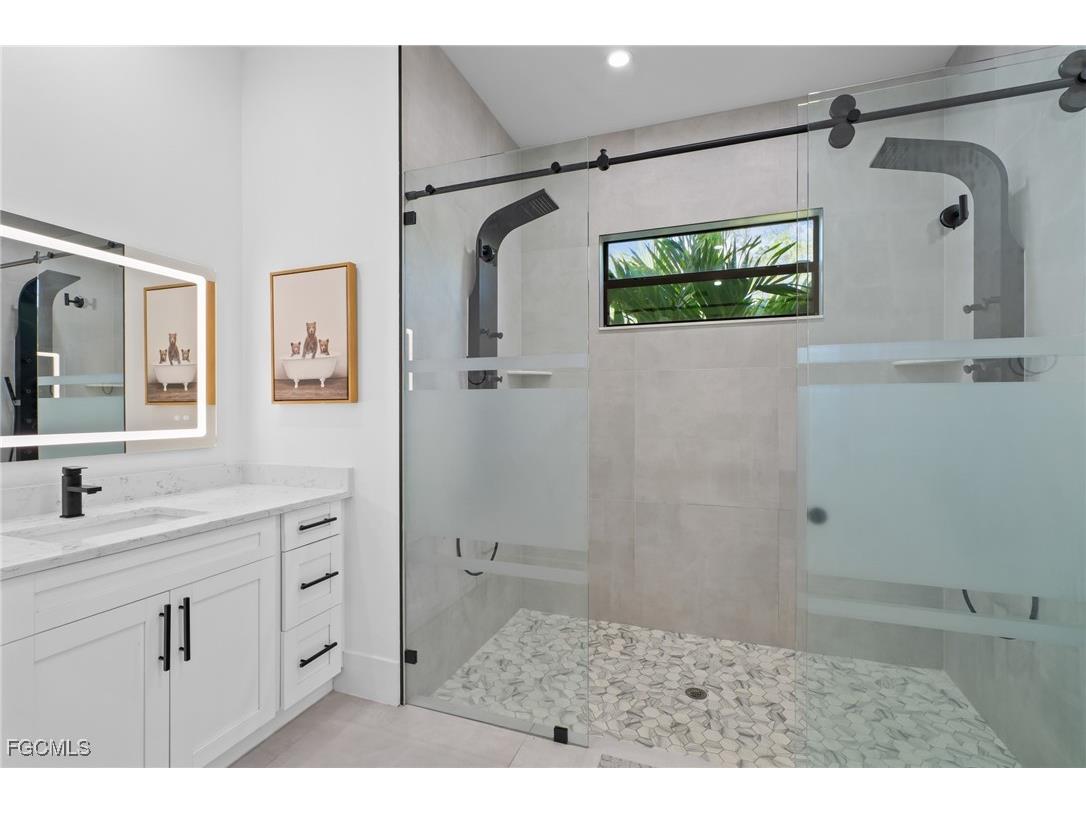 106 18th Avenue NE Naples FL 34120 2025010026 image23