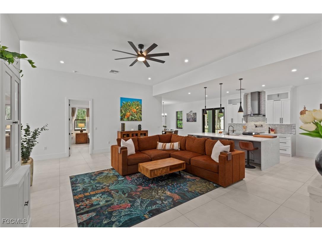 106 18th Avenue NE Naples FL 34120 2025010026 image5