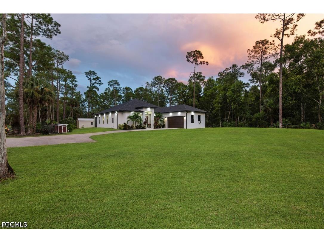 106 18th Avenue NE Naples FL 34120 2026023995 image1