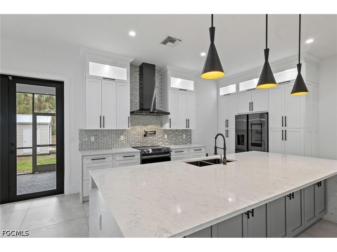 106 18th Avenue NE Naples FL 34120 2026023995 image3